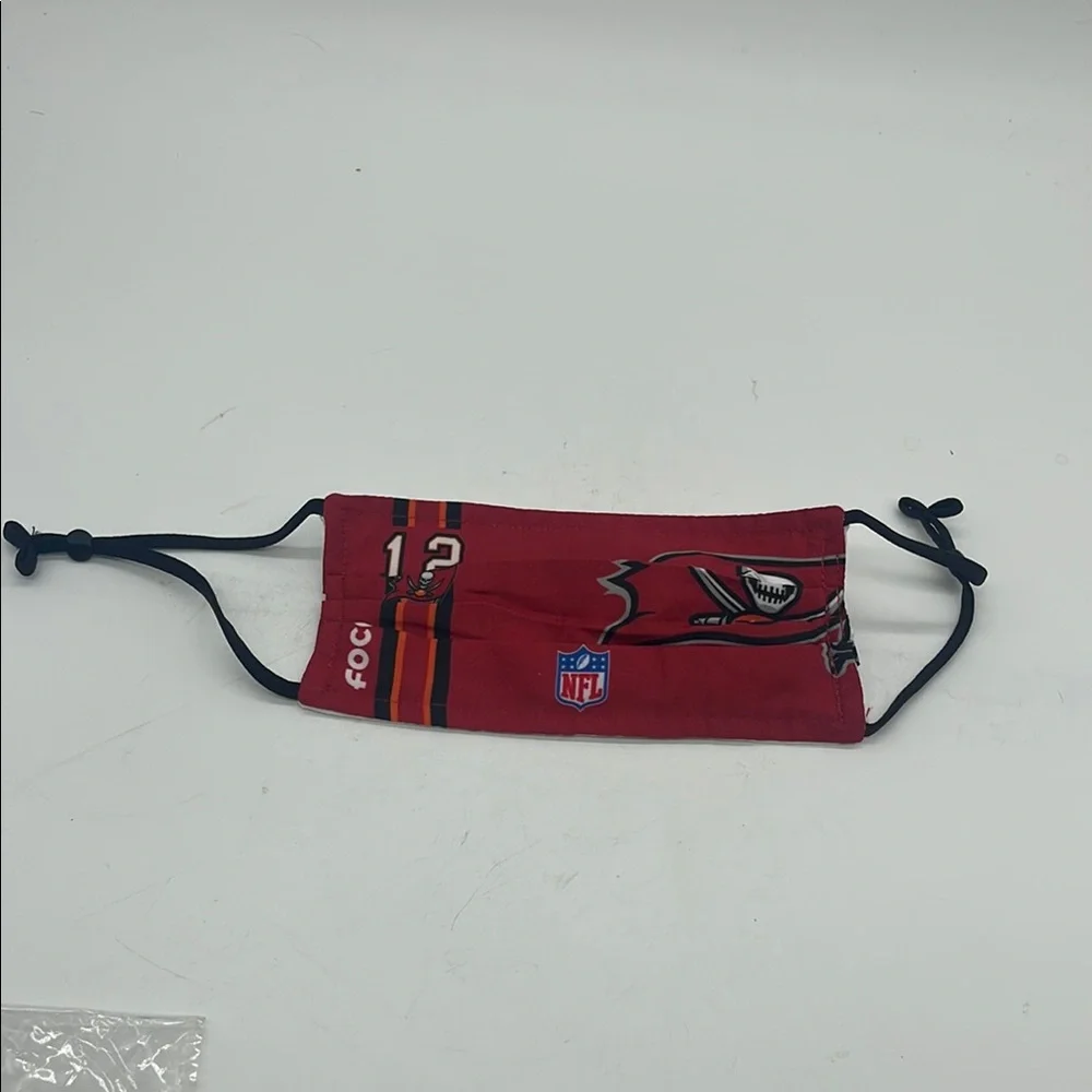 Tampa Bay Buccaneers On-Field Sideline Logo Face Cover Youth NFL
